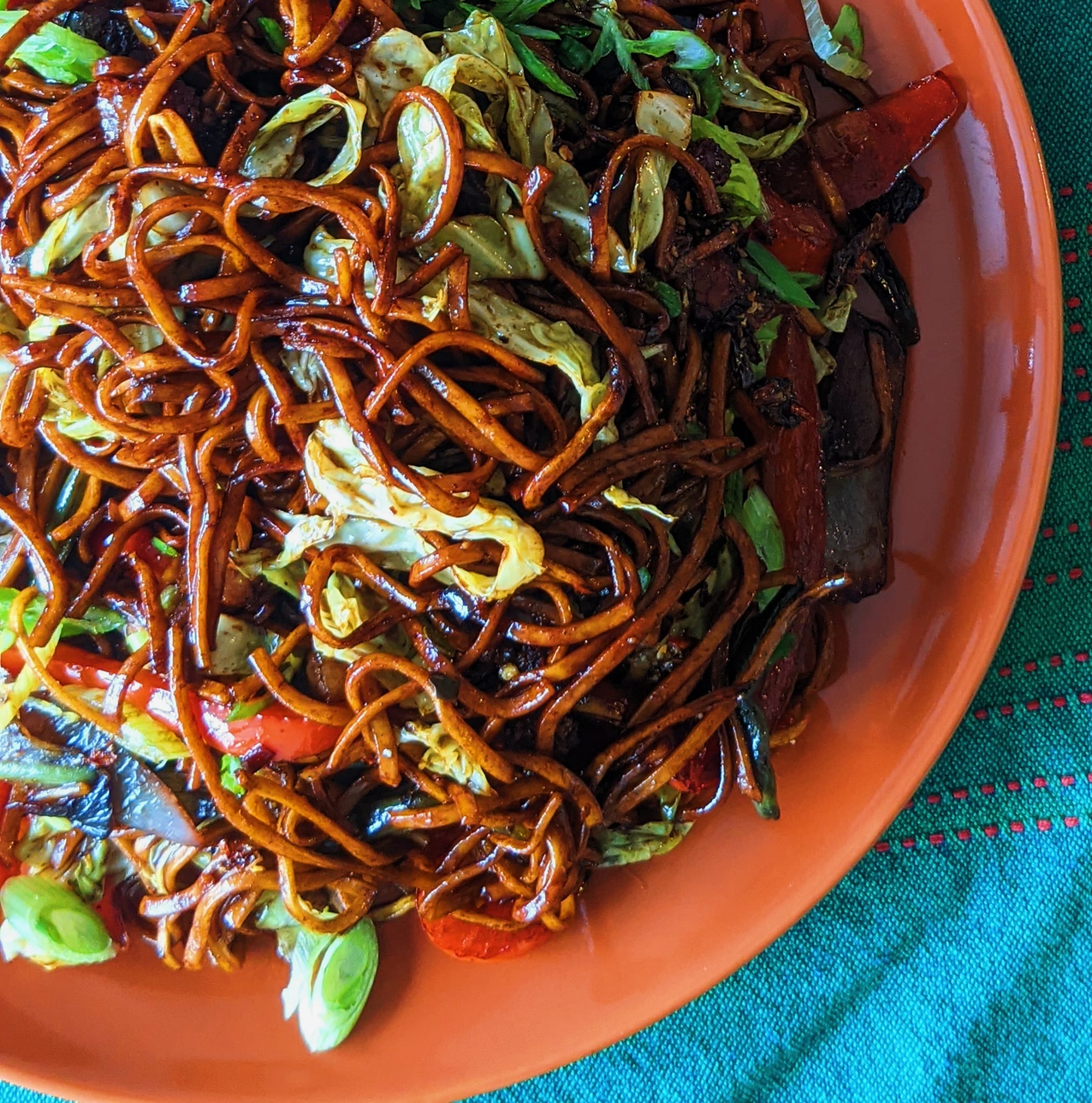 Hakka Noodles with Crispy Bacon