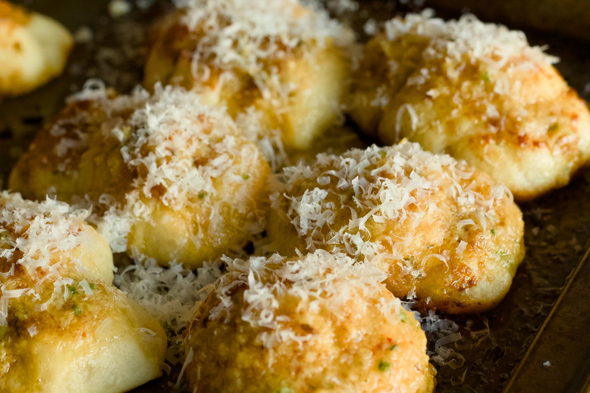 Roasted Garlic Dough Knots